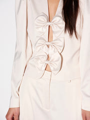 Dante 6 TOP MET STRIKDETAIL
€ 189,00
Dante6-Soralla satijnen top met strikdetails