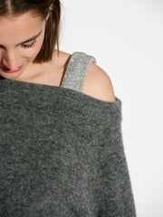 Dante 6 OFF-SHOULDER TRUI
€ 199,00
Dante6-Yonka off-shoulder trui met strassdetail