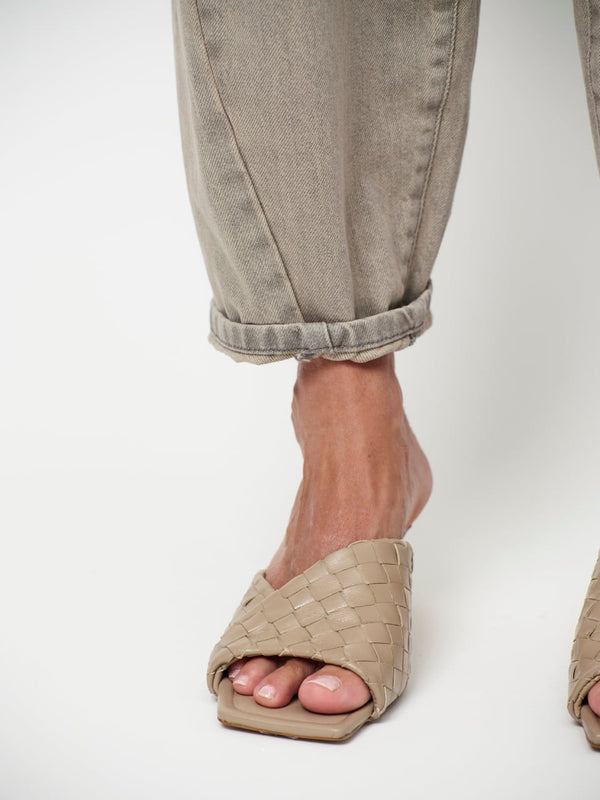 Dante6-Brave barrel leg jeans