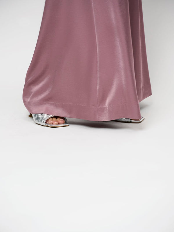 Dante 6
WIDE LEG BROEK
€ 189,00
Dante6-Onique wide leg broek in satijn look