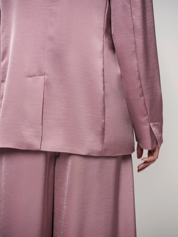 Dante 6 SATIJNEN BLAZER
€ 249,00
Dante6-Sevigny double-breasted satijnen blazer
Kleur: Mauve
