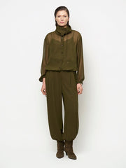 Dante 6 BLOUSE MET KRIJTSTREEP
€ 179,00
Dante6-Shapiro blouse met krijtstreep
Kleur: Olijfgroen